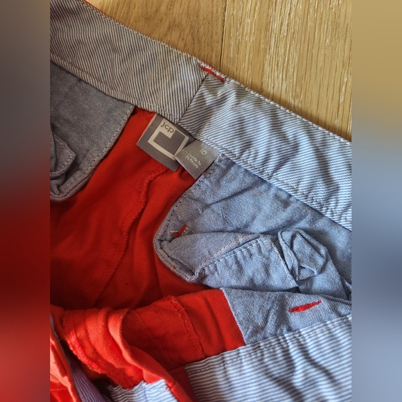 JC PENNEY | NWOT bright cropped pants - Picture 4 of 6
